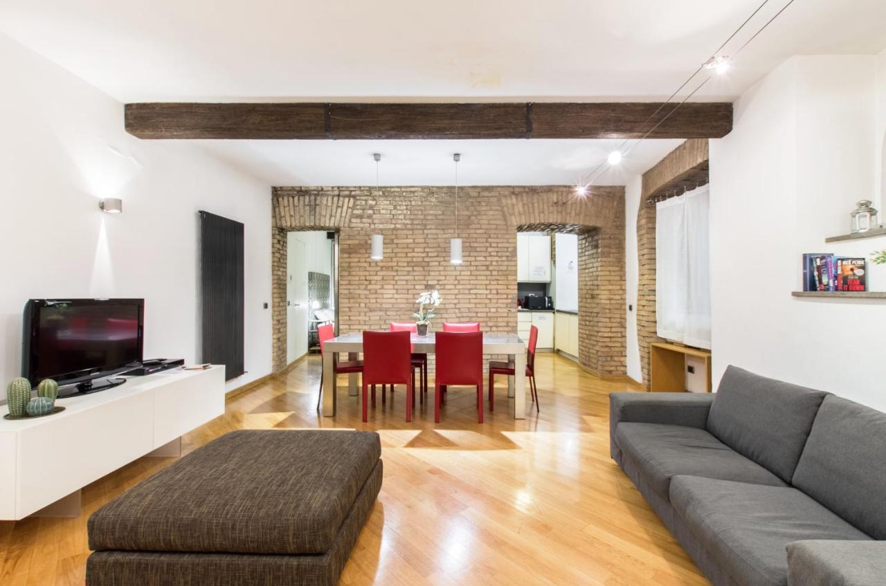 My Pantheon Apartment *